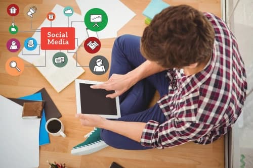 Social Media and Self-Esteem: Navigating the Pitfalls of Comparison