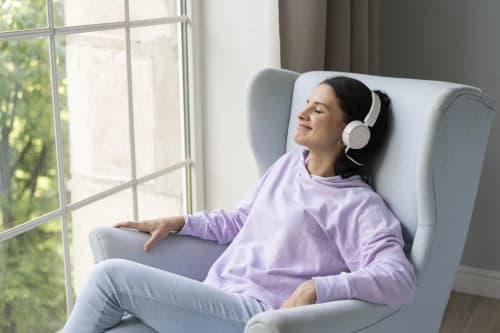 Unwinding After a Long Day: The Best Relaxing Music to De-stress