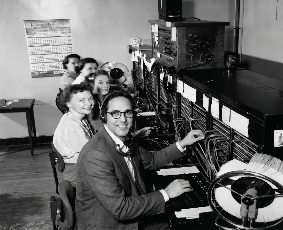A bank of friendly switchboard operators waiting to take your call